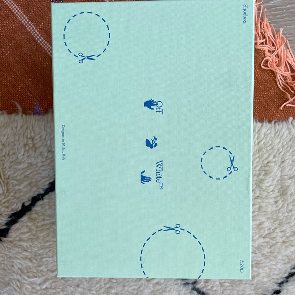 OFF-WHITE Full-Grain Vulcanized Sneakers (brand new) - Picture 4 of 4